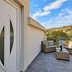 Apartamento Bay Hill Mlini
