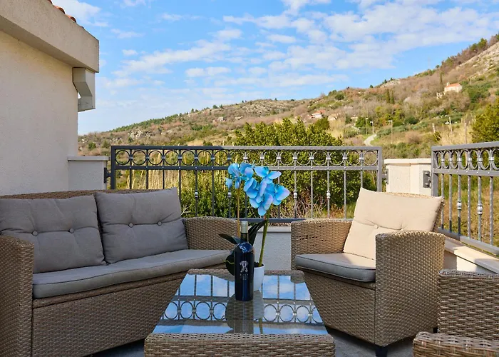 Апартаменты Bay Hill